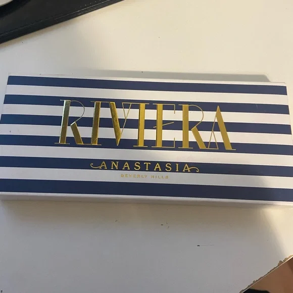 Anastasia riviera palette - Picture 3 of 3